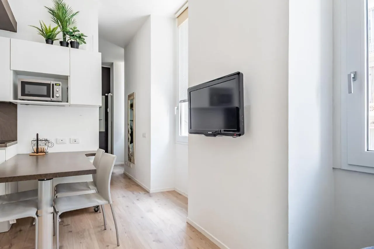 Amazing Flat In Duomo By Easylife Apartment Milan
