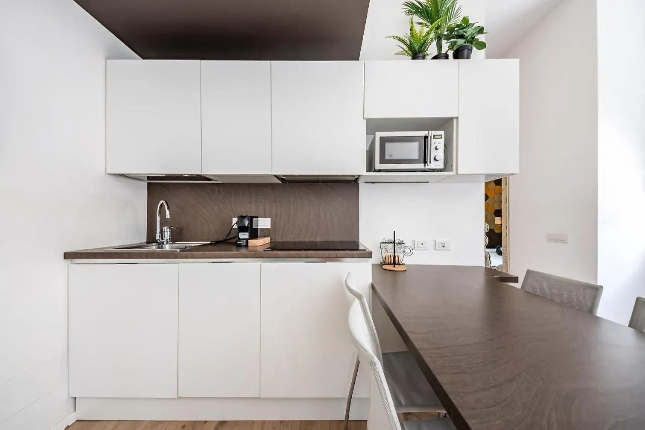 Amazing Flat In Duomo By Easylife Apartman Milánó